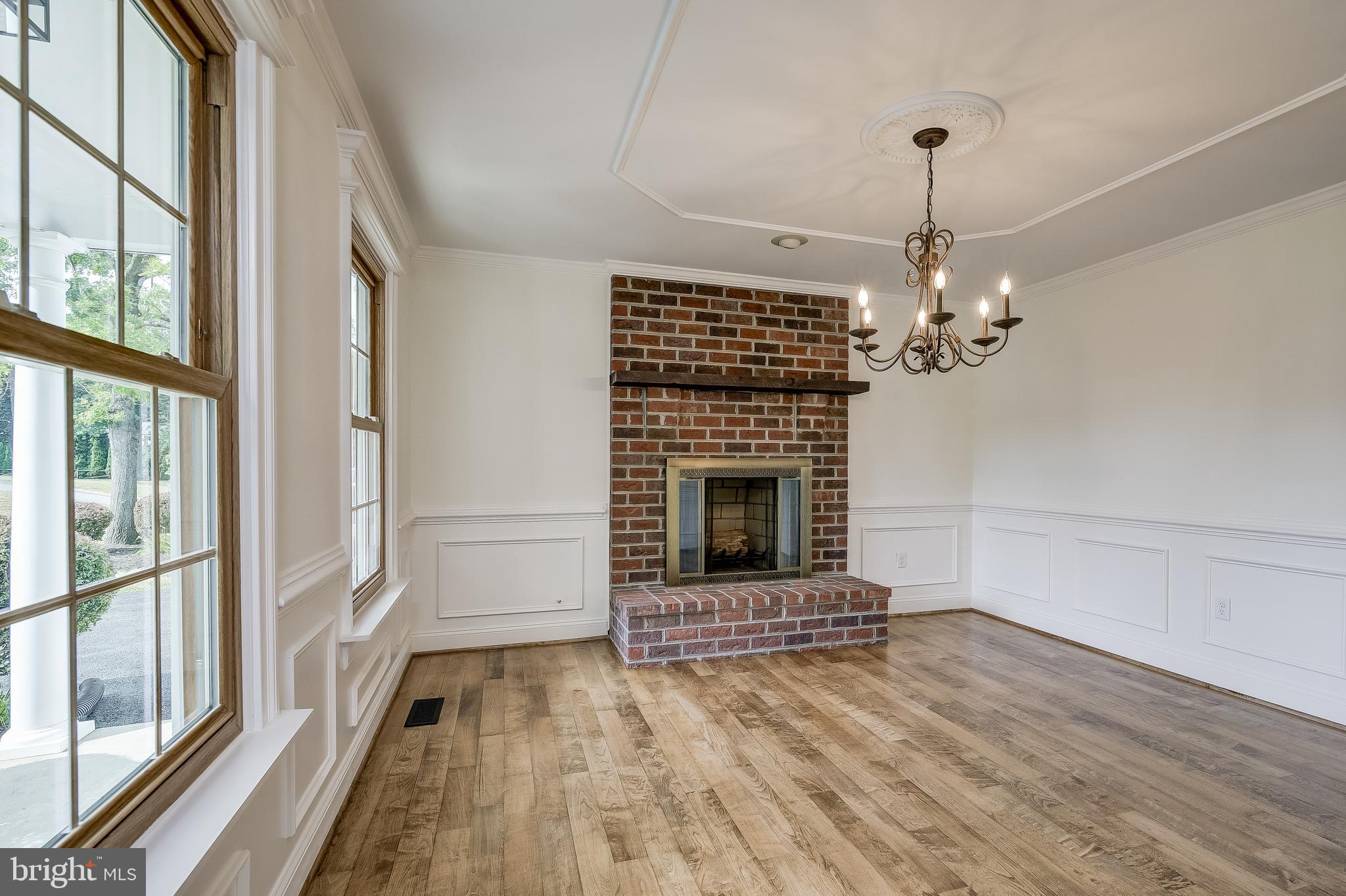 24505 Welsh Road Gaithersburg, MD 20882 - Photo 21 of 61 Dining Room