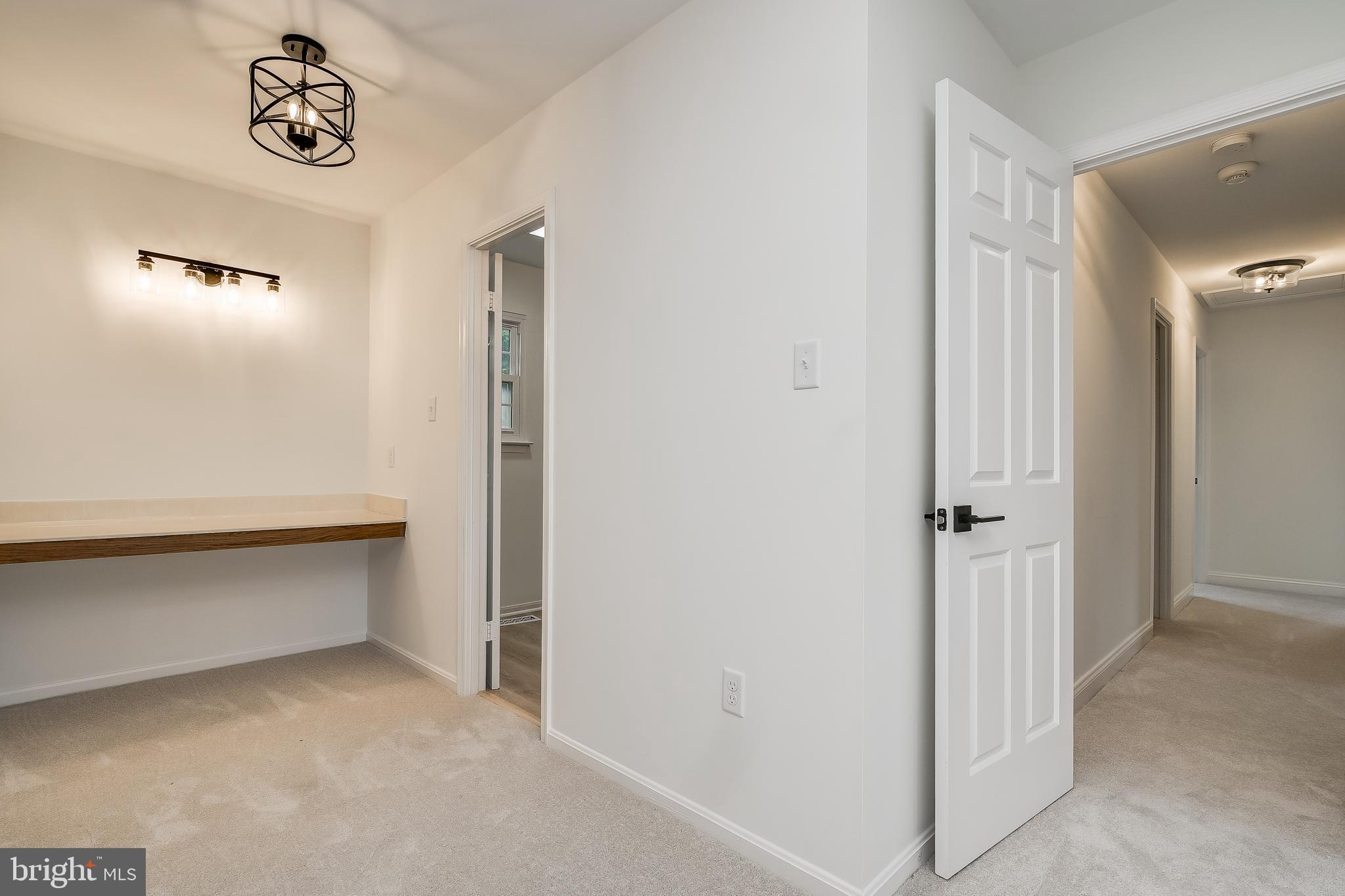 24505 Welsh Road Gaithersburg, MD 20882 - Photo 29 of 61 Primary Bedroom Dressing Area