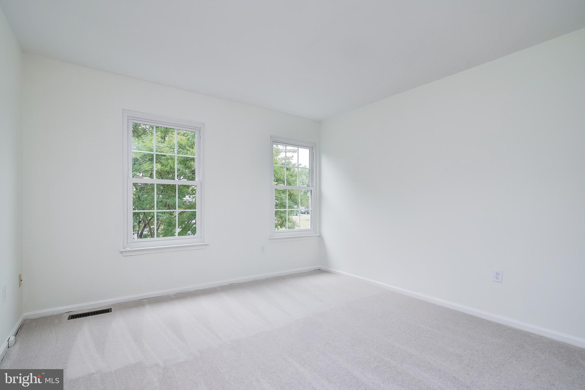 24505 Welsh Road Gaithersburg, MD 20882 - Photo 37 of 61 Third Bedroom