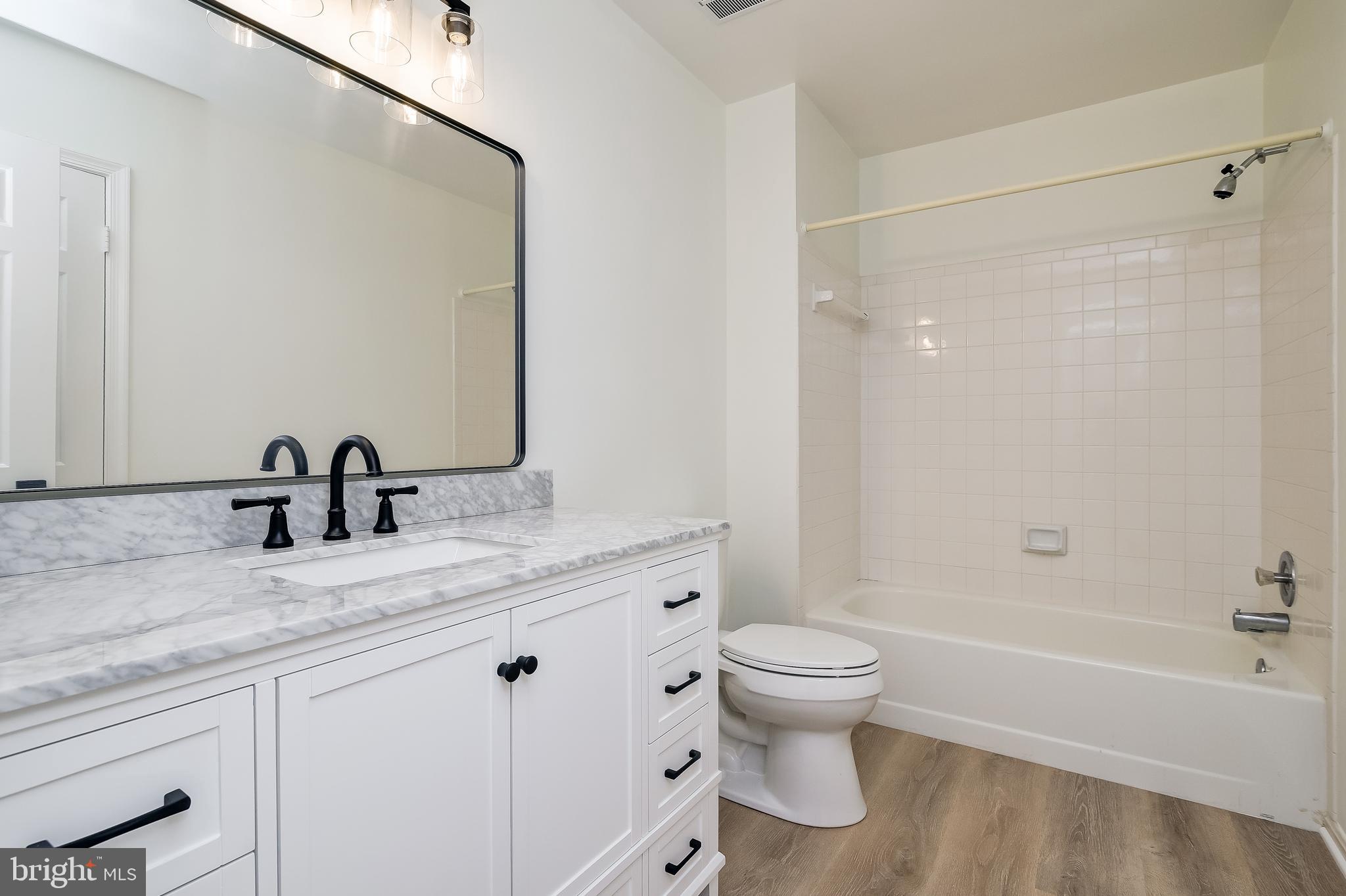 24505 Welsh Road Gaithersburg, MD 20882 - Photo 44 of 61 Upper Level Hall Bath
