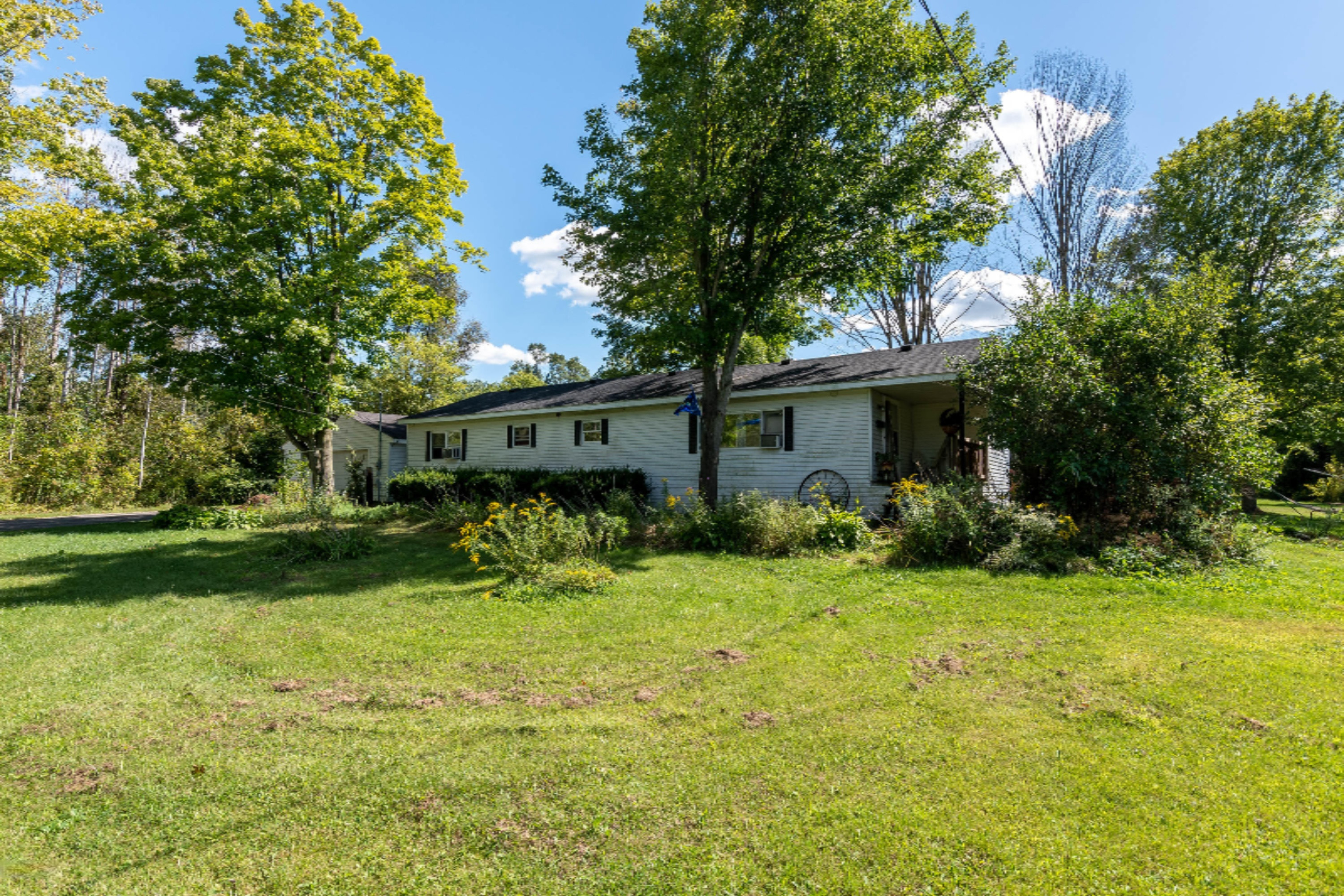 10475 Peck Lake Road Lowell, MI 49331 - Photo 2 of 21 10475 West Peck Lake-3