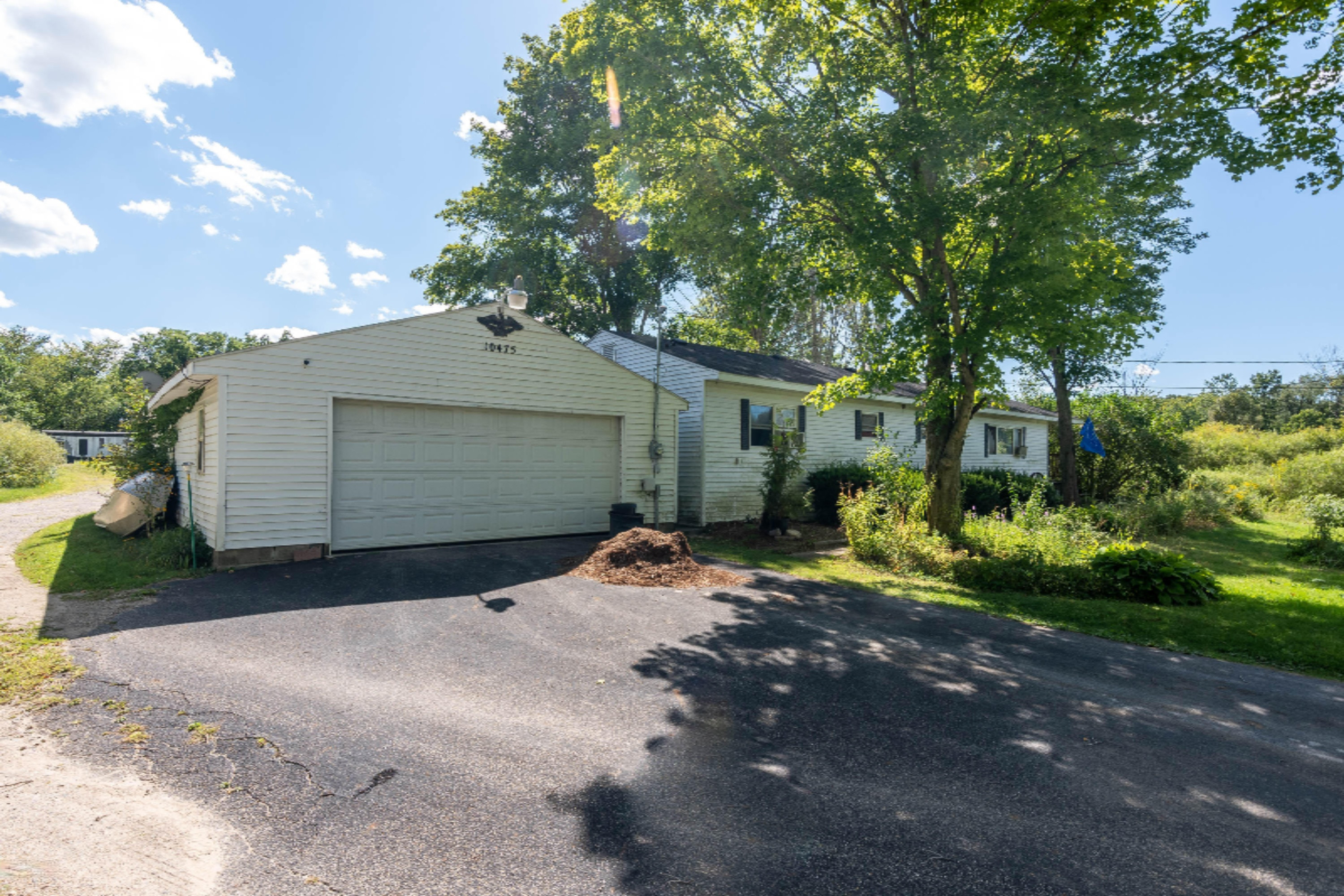 10475 Peck Lake Road Lowell, MI 49331 - Photo 3 of 21 10475 West Peck Lake-1