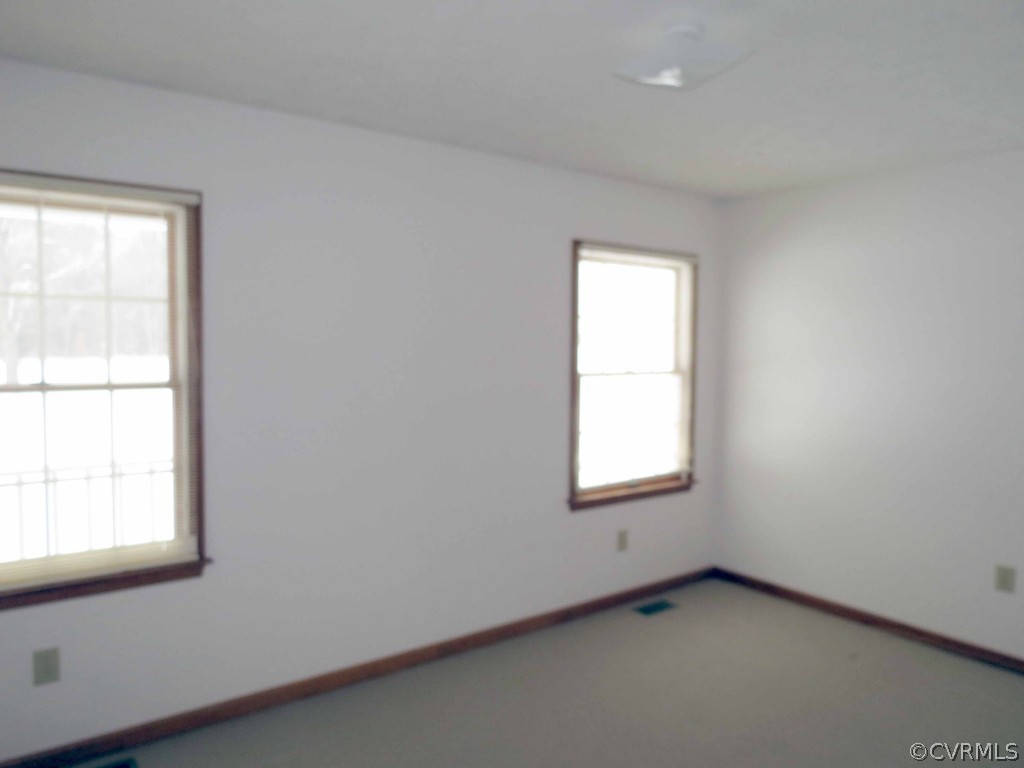 7330 Dutton Road Gloucester, VA 23061 - Photo 11 of 19 Gallery Image 11
