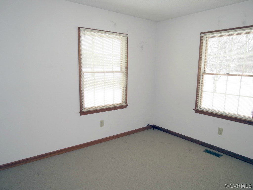 7330 Dutton Road Gloucester, VA 23061 - Photo 12 of 19 Gallery Image 12