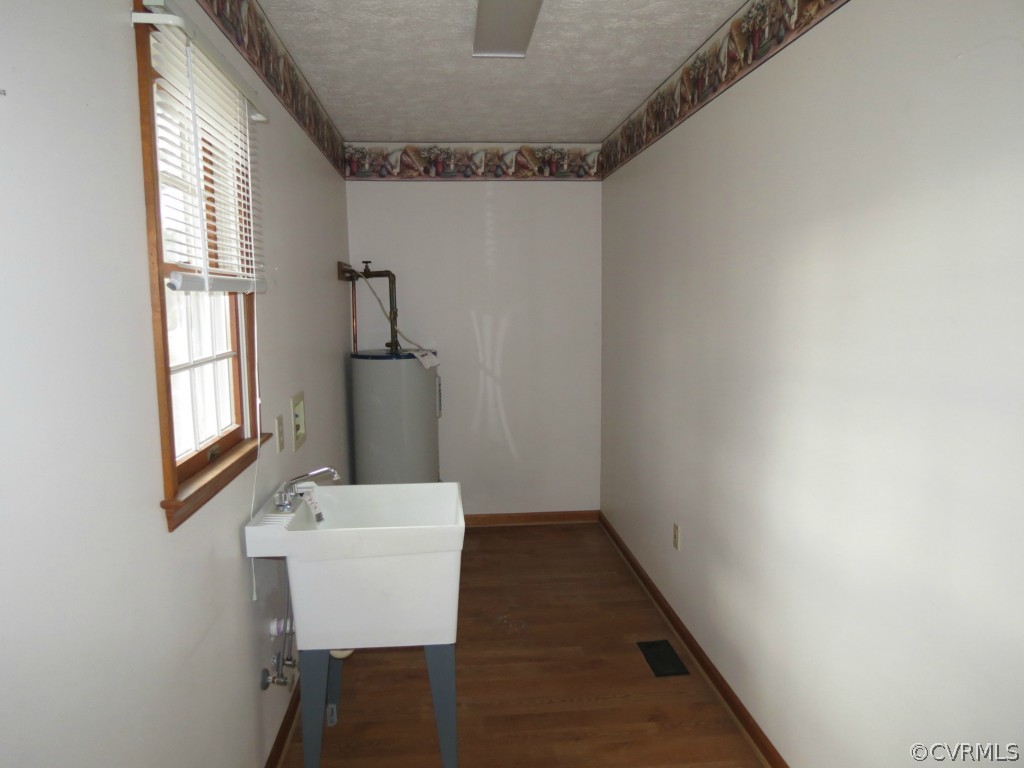 7330 Dutton Road Gloucester, VA 23061 - Photo 14 of 19 Gallery Image 14