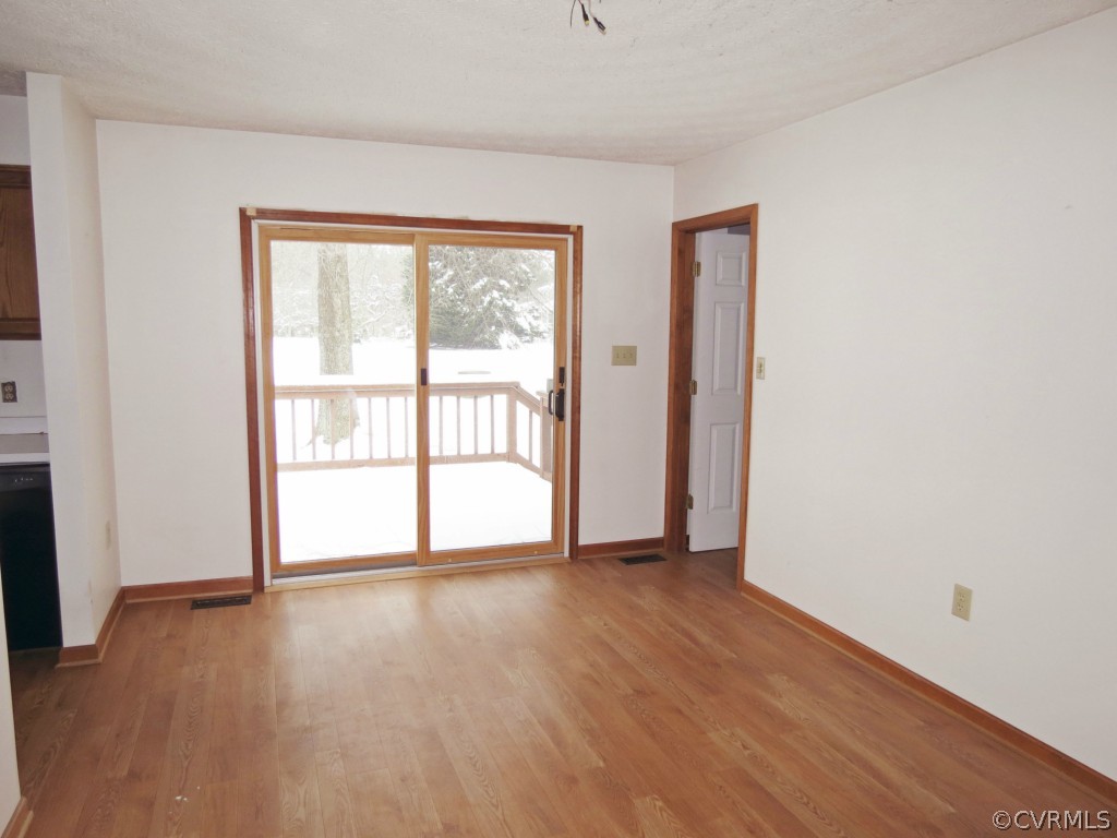 7330 Dutton Road Gloucester, VA 23061 - Photo 4 of 19 Gallery Image 4