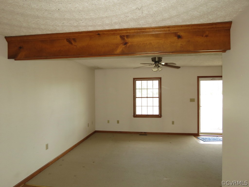7330 Dutton Road Gloucester, VA 23061 - Photo 5 of 19 Gallery Image 5