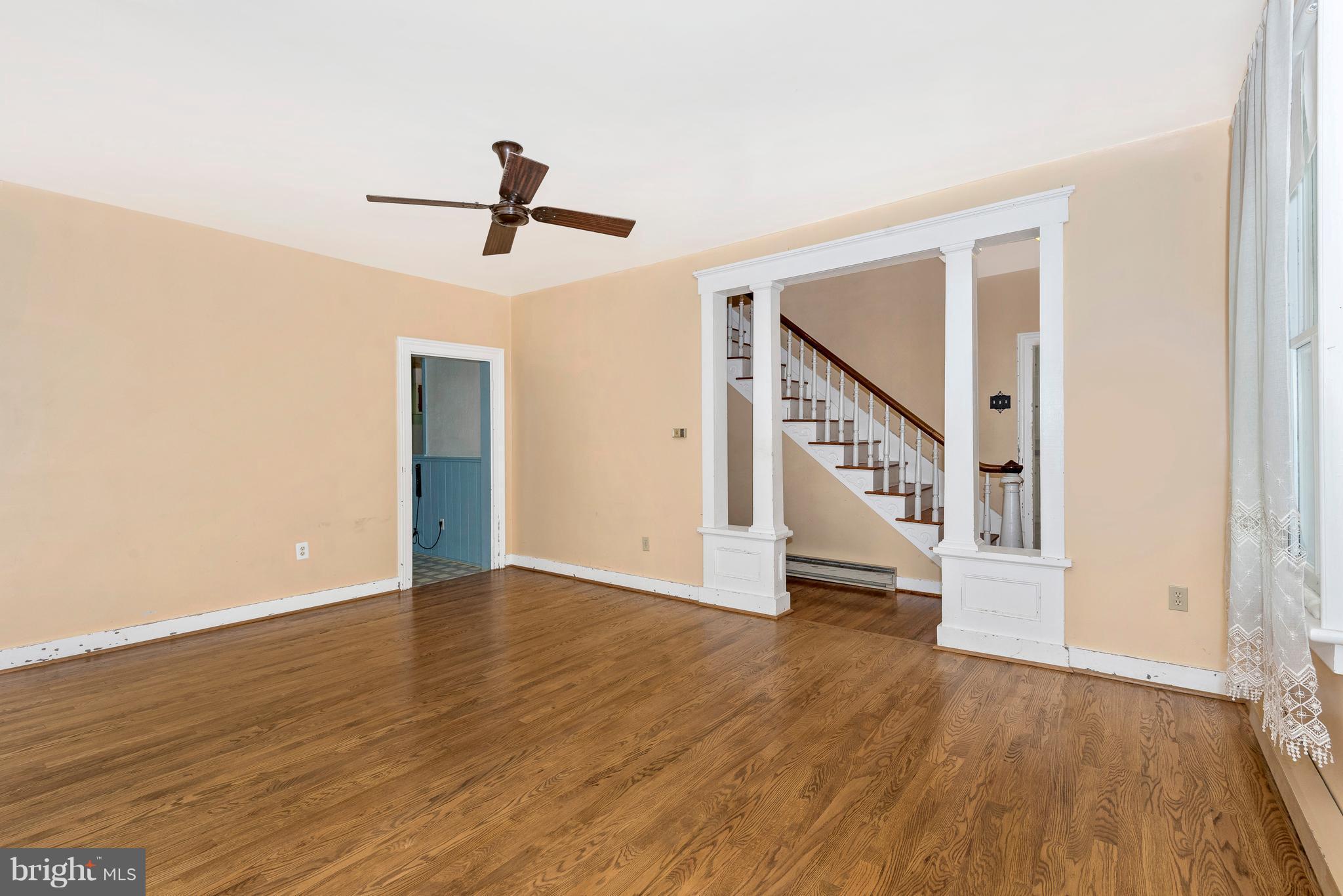 9604 Liberty Road Frederick, MD 21701 - Photo 12 of 30 Living Room