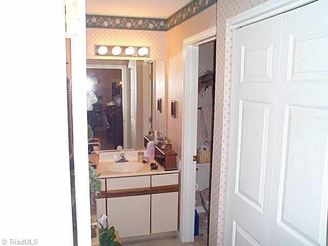 666 Balfour Road Winston-Salem, NC 27104 - Photo 5 of 9 Other. bath