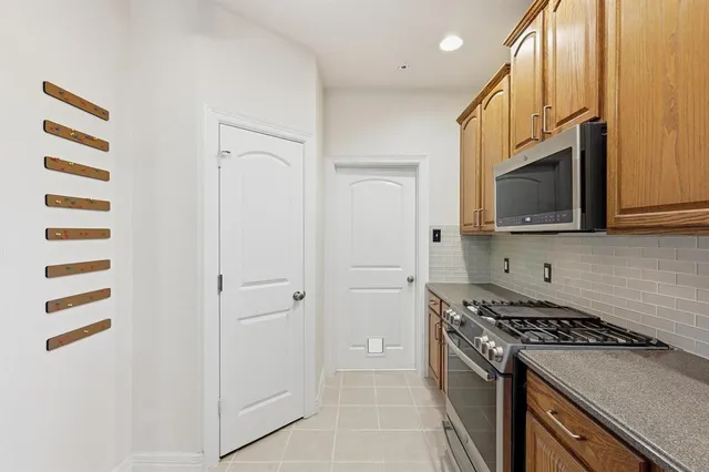 $2,900 | 2005 Creekdale Drive, Denton, TX 76210