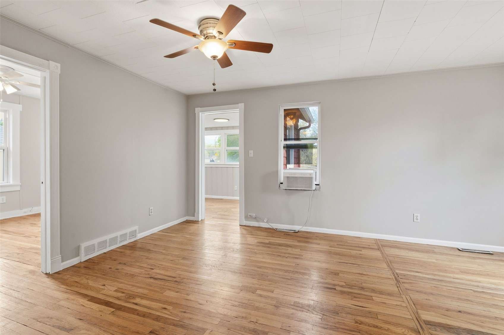 720 McIntyre Street Golden, CO 80401 - Photo 9 of 48