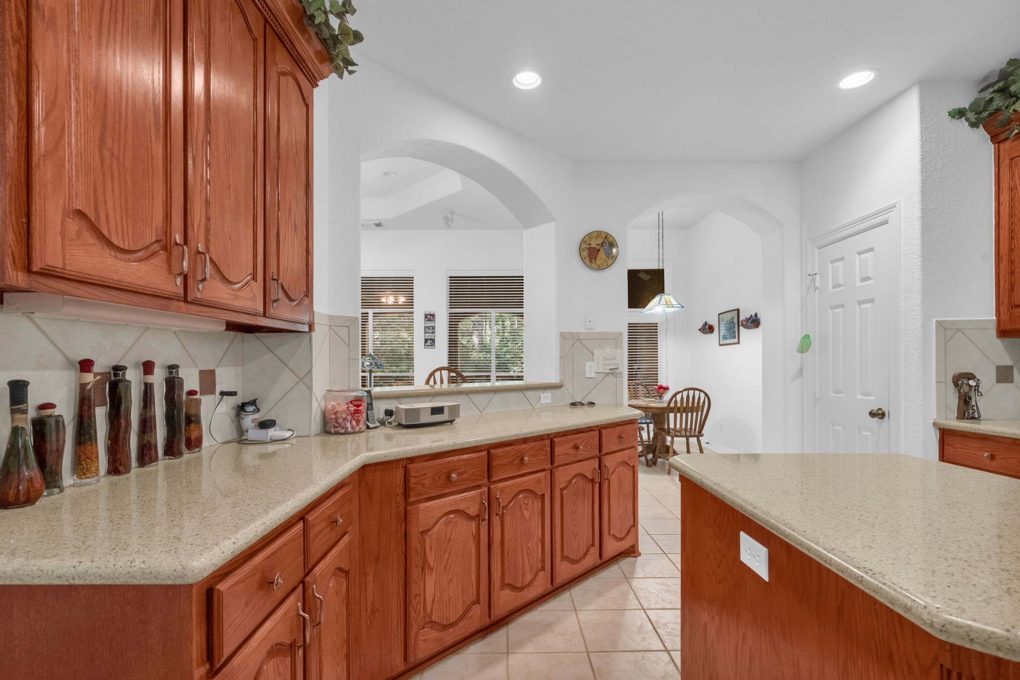 15501 Victoria's Way Montgomery, TX 77316 - Photo 9 of 36 Kitchen leading to breakfast area