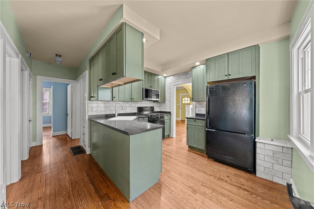 2612 Canterbury Road Cleveland Heights, OH 44118 - Photo 16 of 39 Gallery Image 16