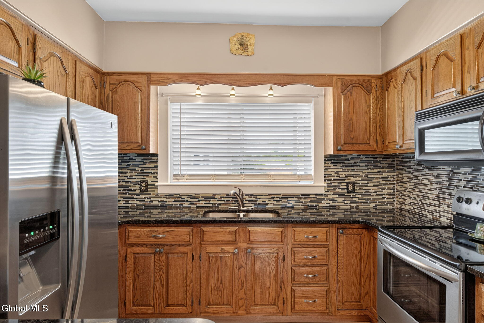 17 Osborne Road Colonie, NY 12205 - Photo 16 of 47 Kitchen