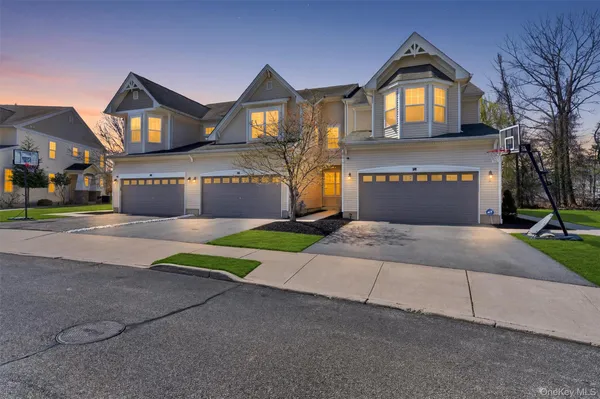 $499,999 | 9 Cornwall Lane, Middletown, NY 10940