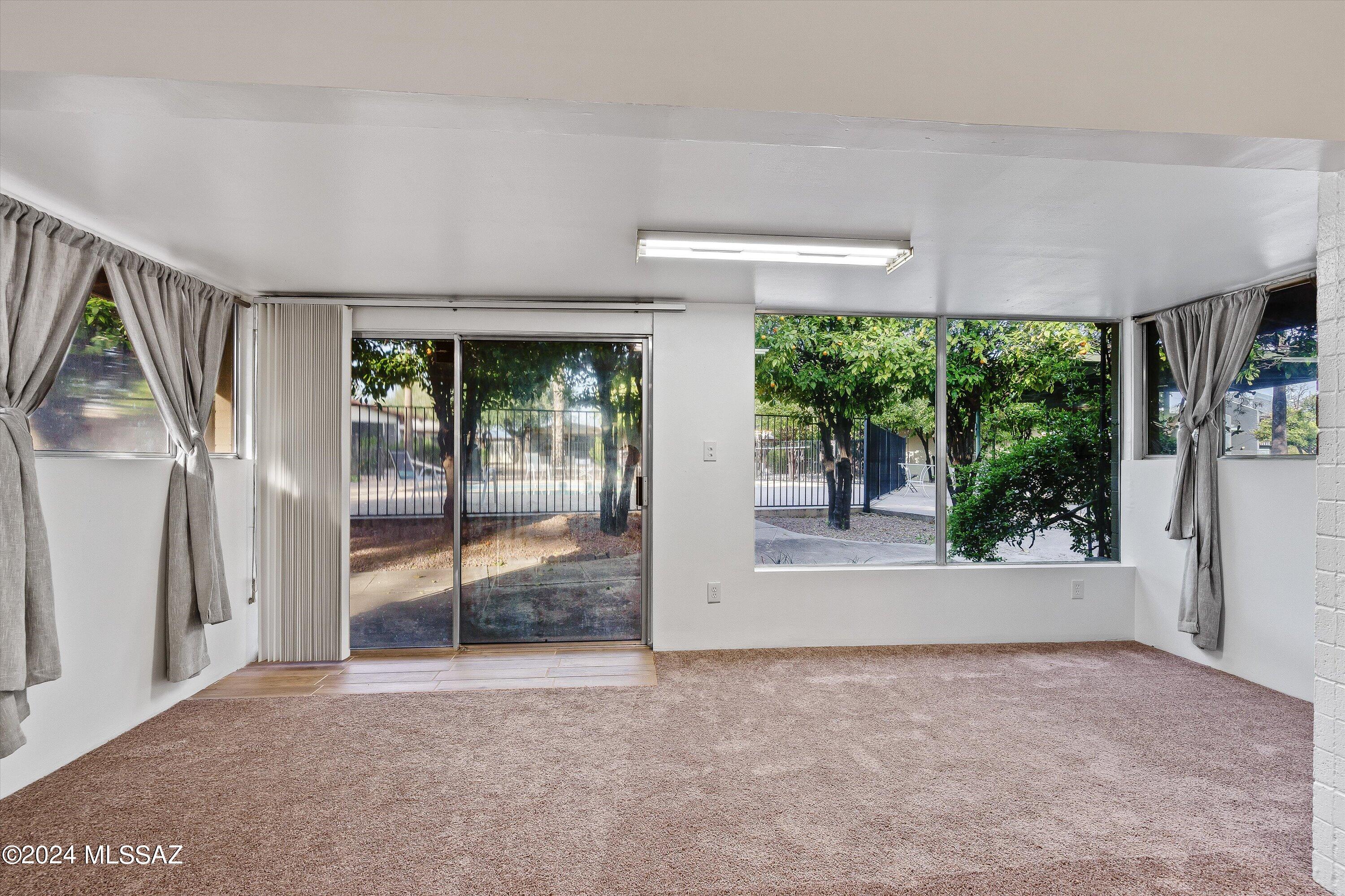 1002 South Kolb Road, Unit 23 Tucson, AZ 85710 - Photo 7 of 25 Gallery Image 7