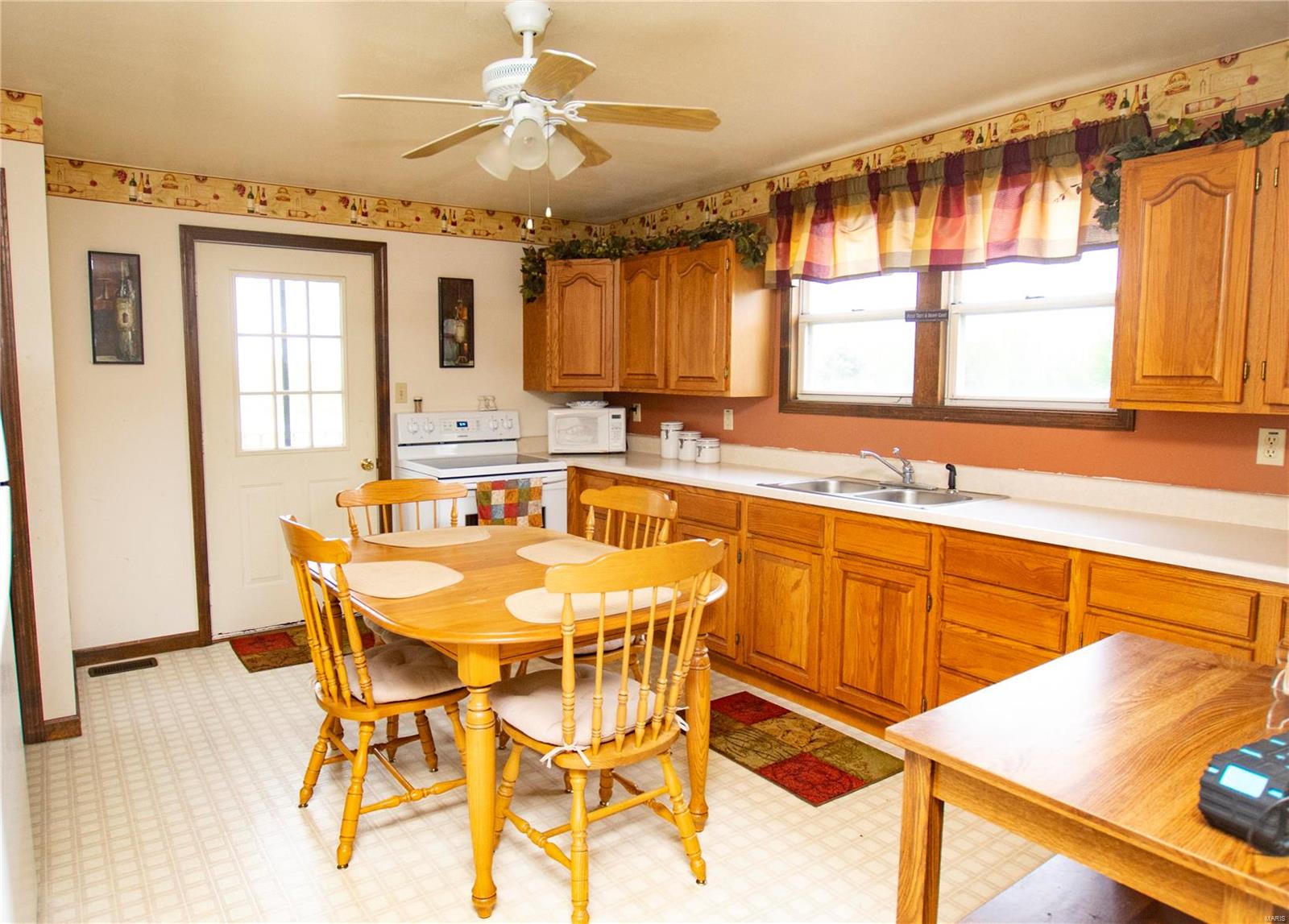 7617 Walsh Road Godfrey, IL 62035 - Photo 17 of 34 Gallery Image 17