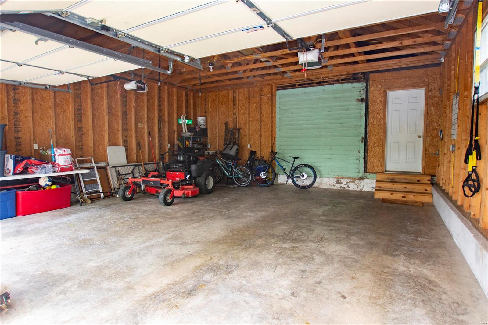 7617 Walsh Road Godfrey, IL 62035 - Photo 10 of 34 Gallery Image 10