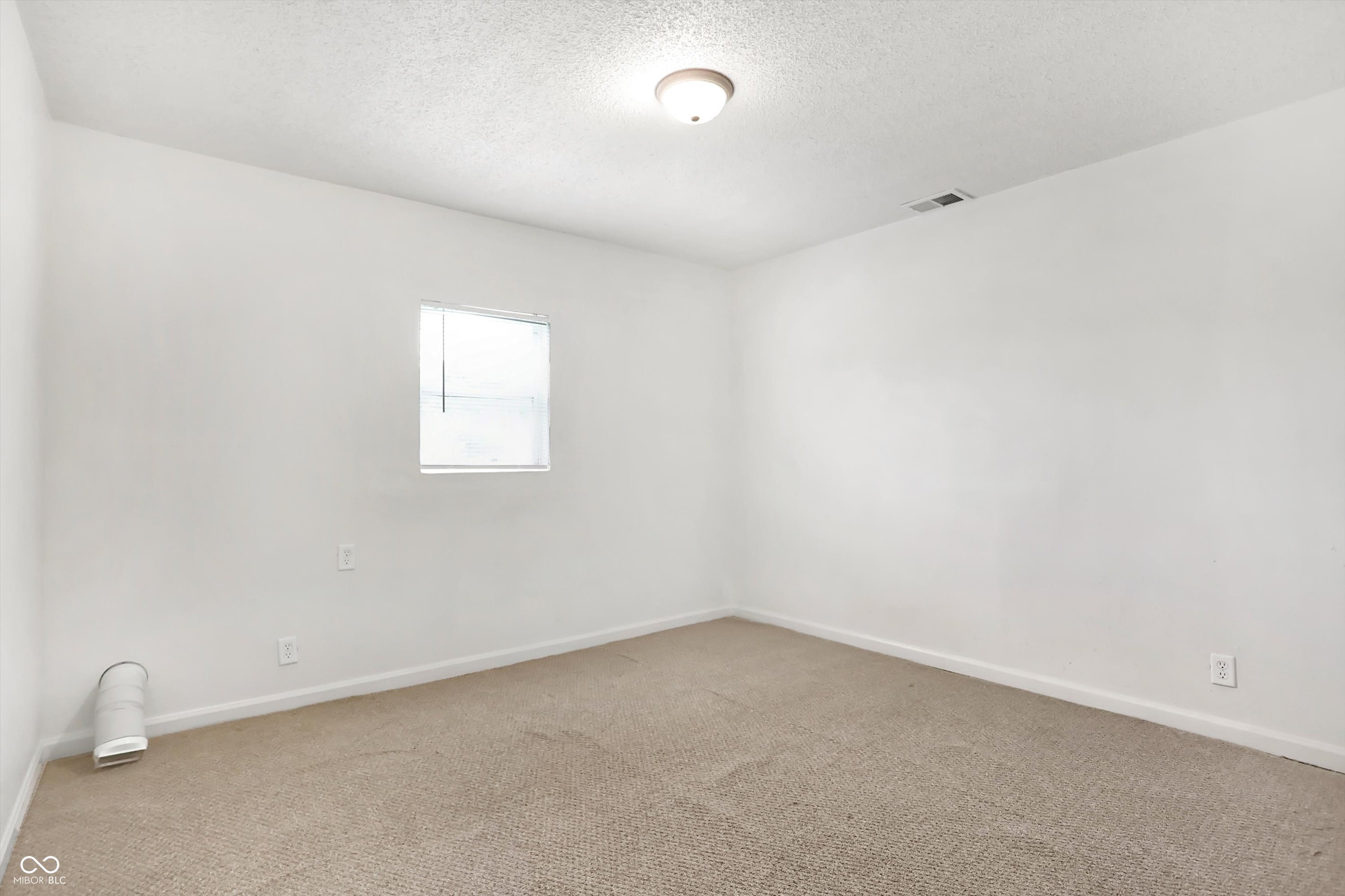 6213 Commodore Drive Indianapolis, IN 46219 - Photo 15 of 25