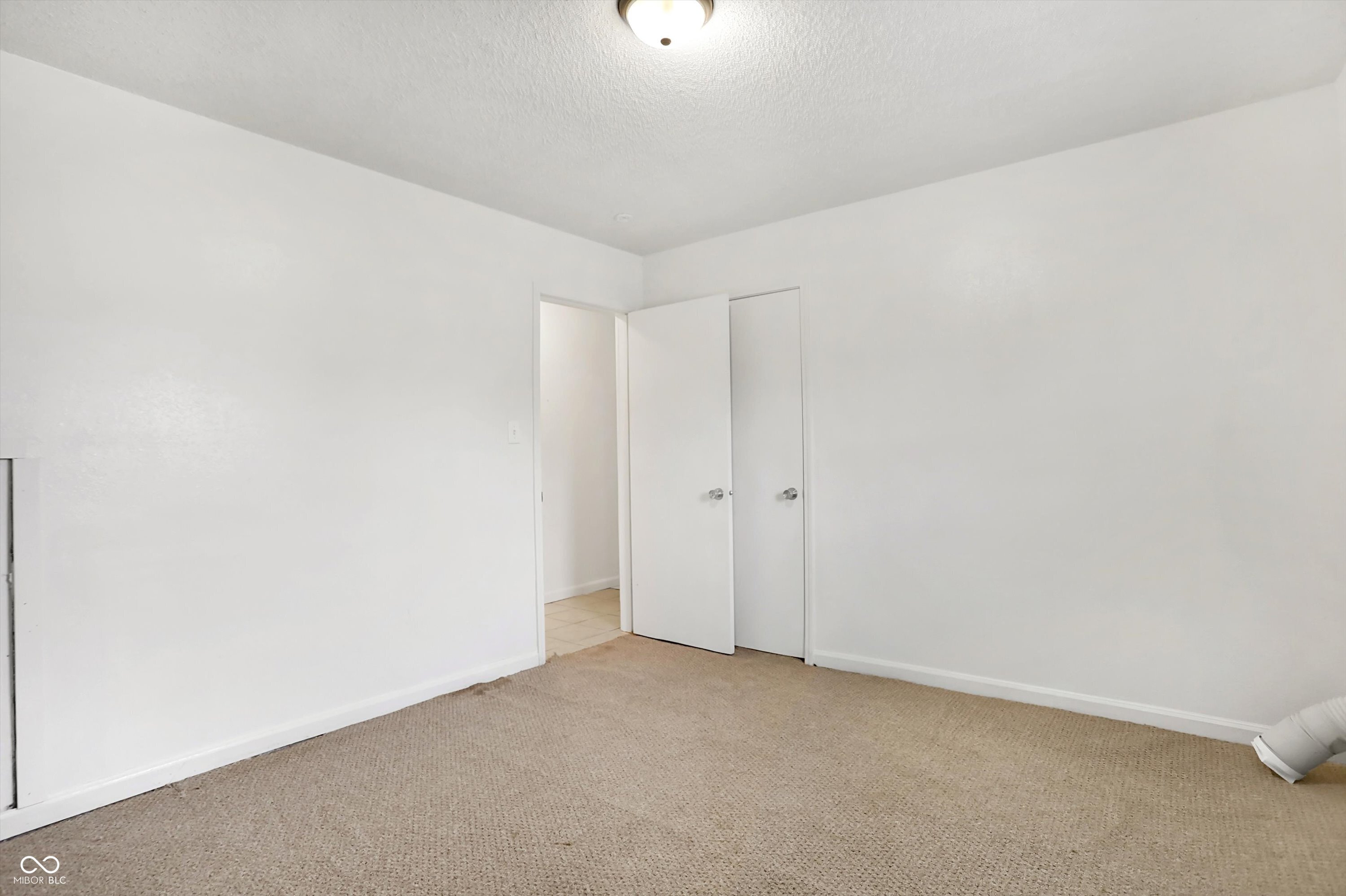 6213 Commodore Drive Indianapolis, IN 46219 - Photo 16 of 25