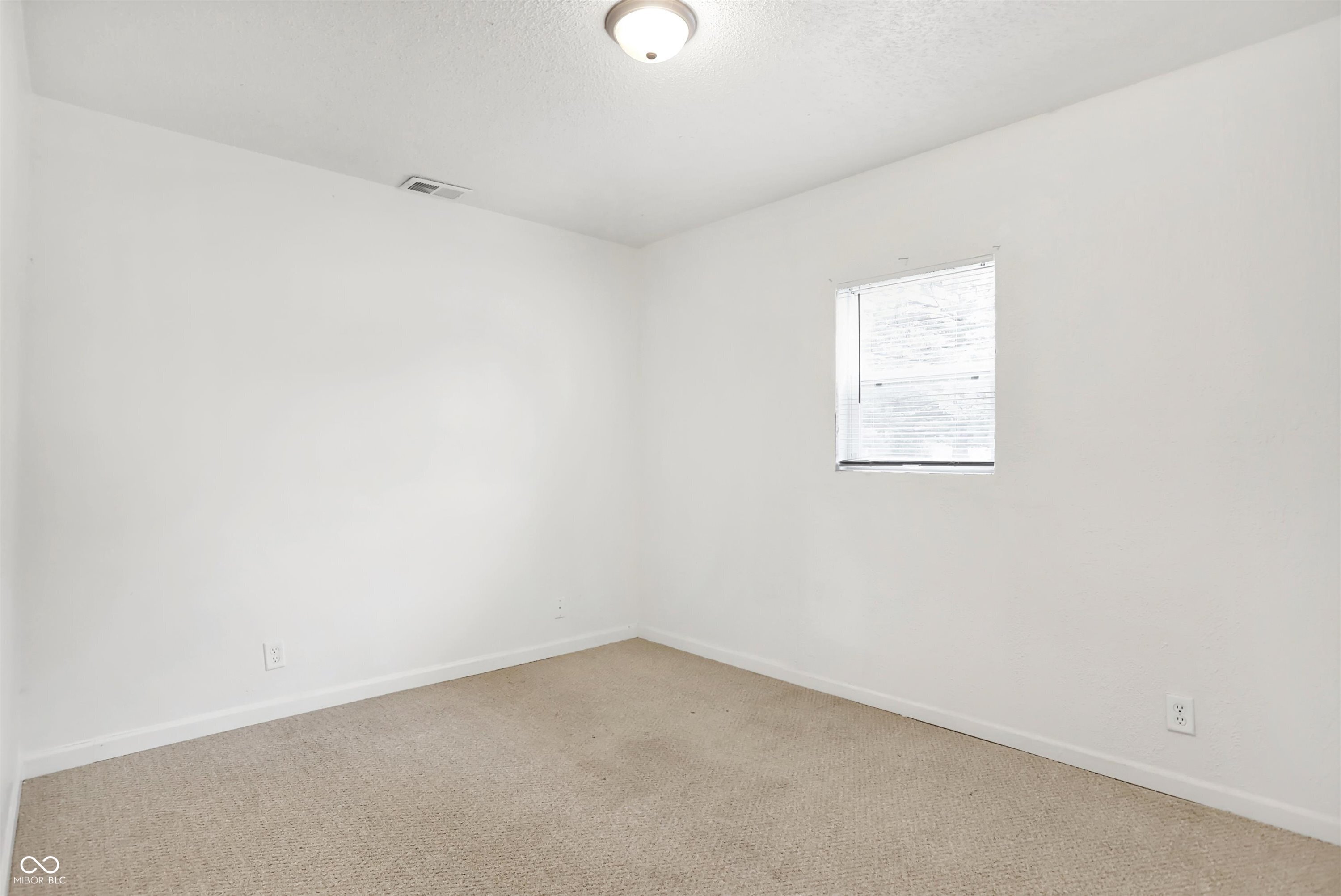 6213 Commodore Drive Indianapolis, IN 46219 - Photo 19 of 25