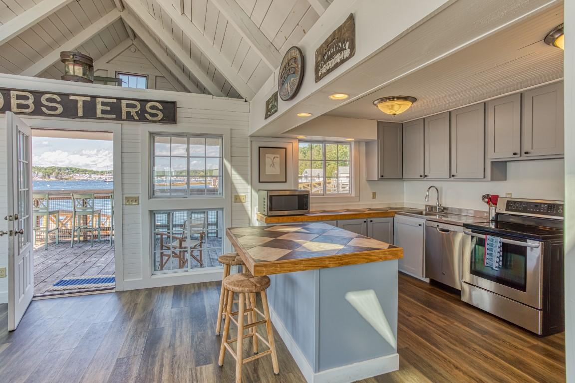 43 Roads End Road Boothbay Harbor, ME 04538 - Photo 19 of 38 Kitchen