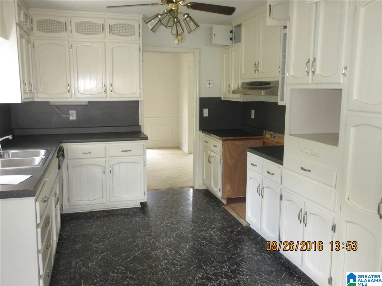929 Rockingham Road Birmingham, AL 35235 - Photo 5 of 11