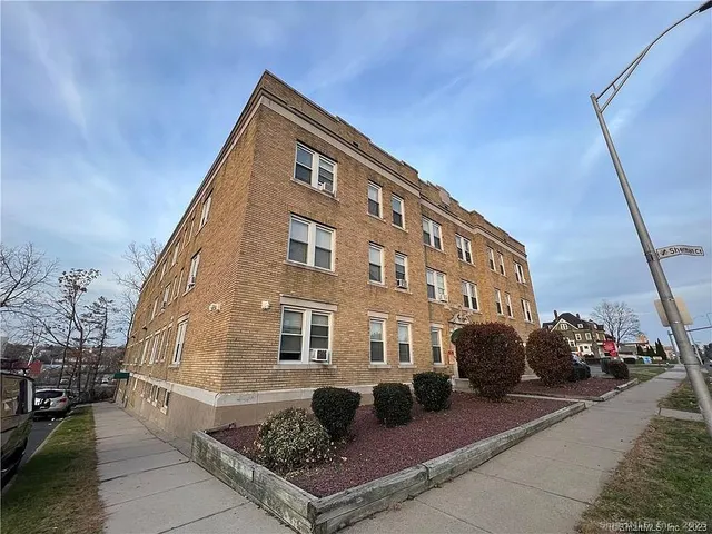 $1,950 | 359 West Main Street, Unit 1W, New Britain, CT 06052
