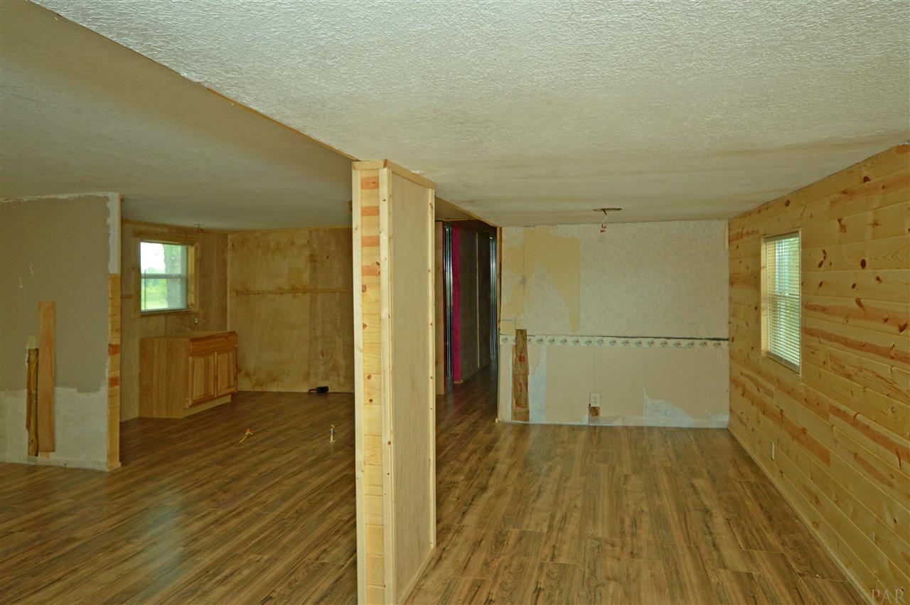 4001 Rocky Branch Road Cantonment, FL 32533 - Photo 11 of 40 Gallery Image 11