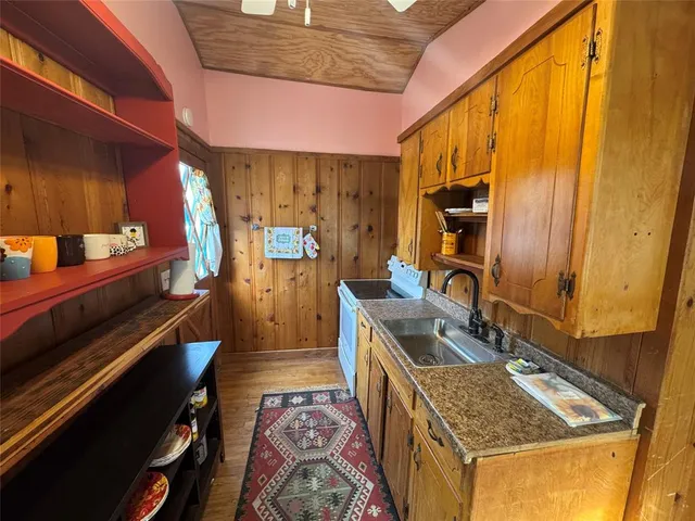 $1,450 | 160 Lake Point Drive, Gordon, TX 76453