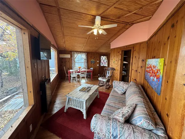 $1,450 | 160 Lake Point Drive, Gordon, TX 76453