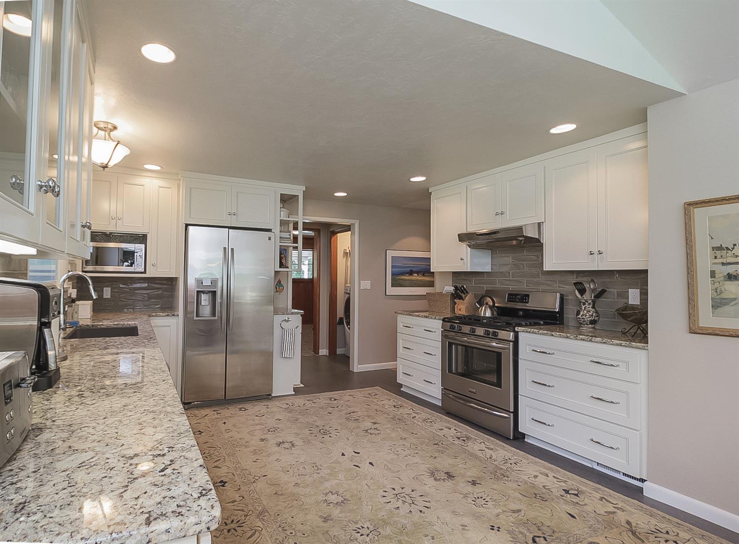 970 Applegate Street Jacksonville, OR 97530 - Photo 14 of 20 Additional Photo