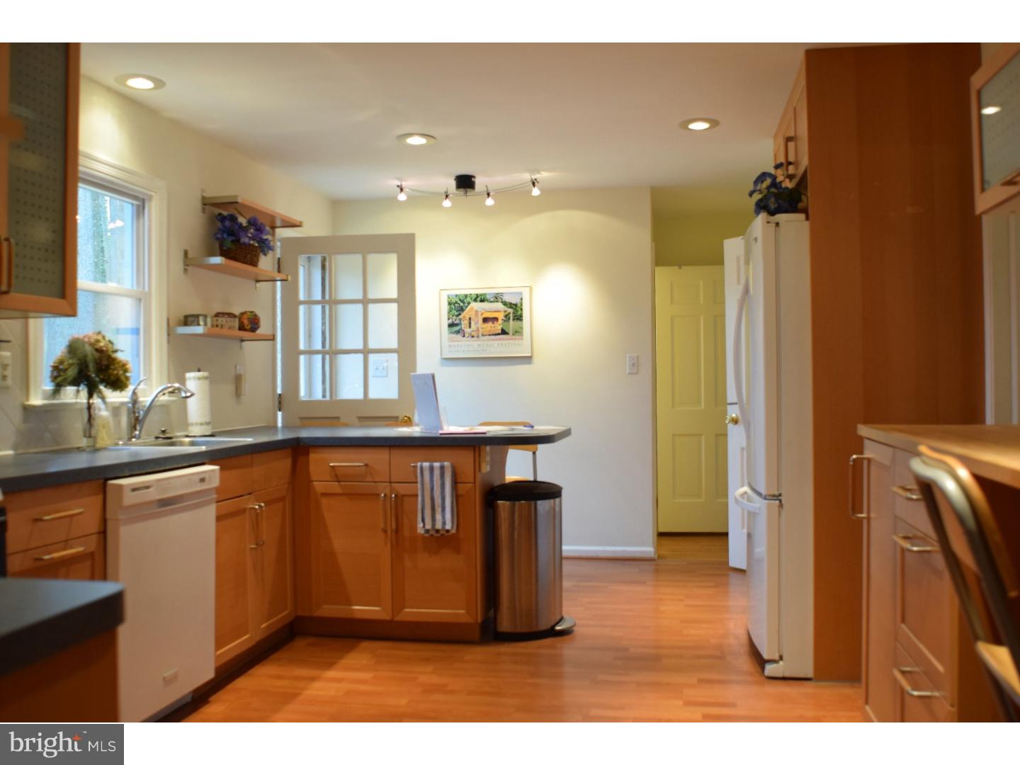 559 Cassatt Road Berwyn, PA 19312 - Photo 8 of 24 Kitchen