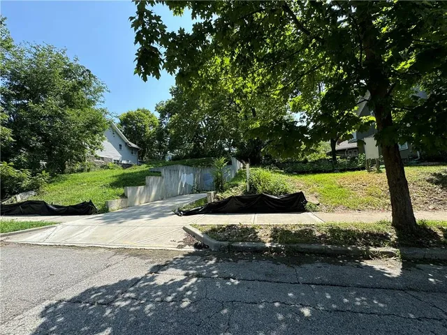 $115,000 | 4233 Charlotte Street, Kansas City, MO 64110