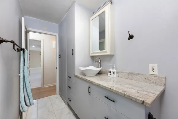 $455,000 | 11502 Oakwood Drive, Austin, TX 78753