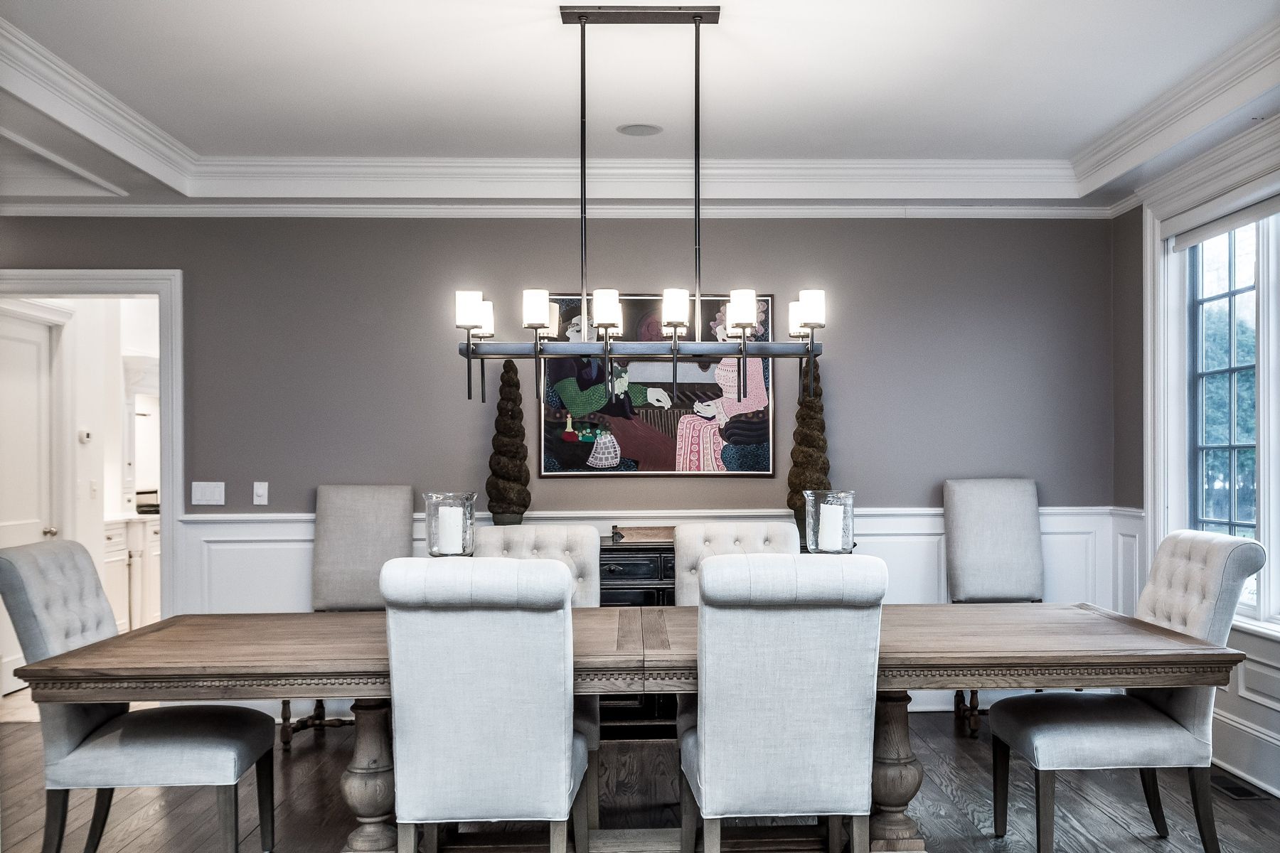 8 Pondview Lane East Hampton, NY 11937 - Photo 10 of 23 a dining room with furniture and chandelier