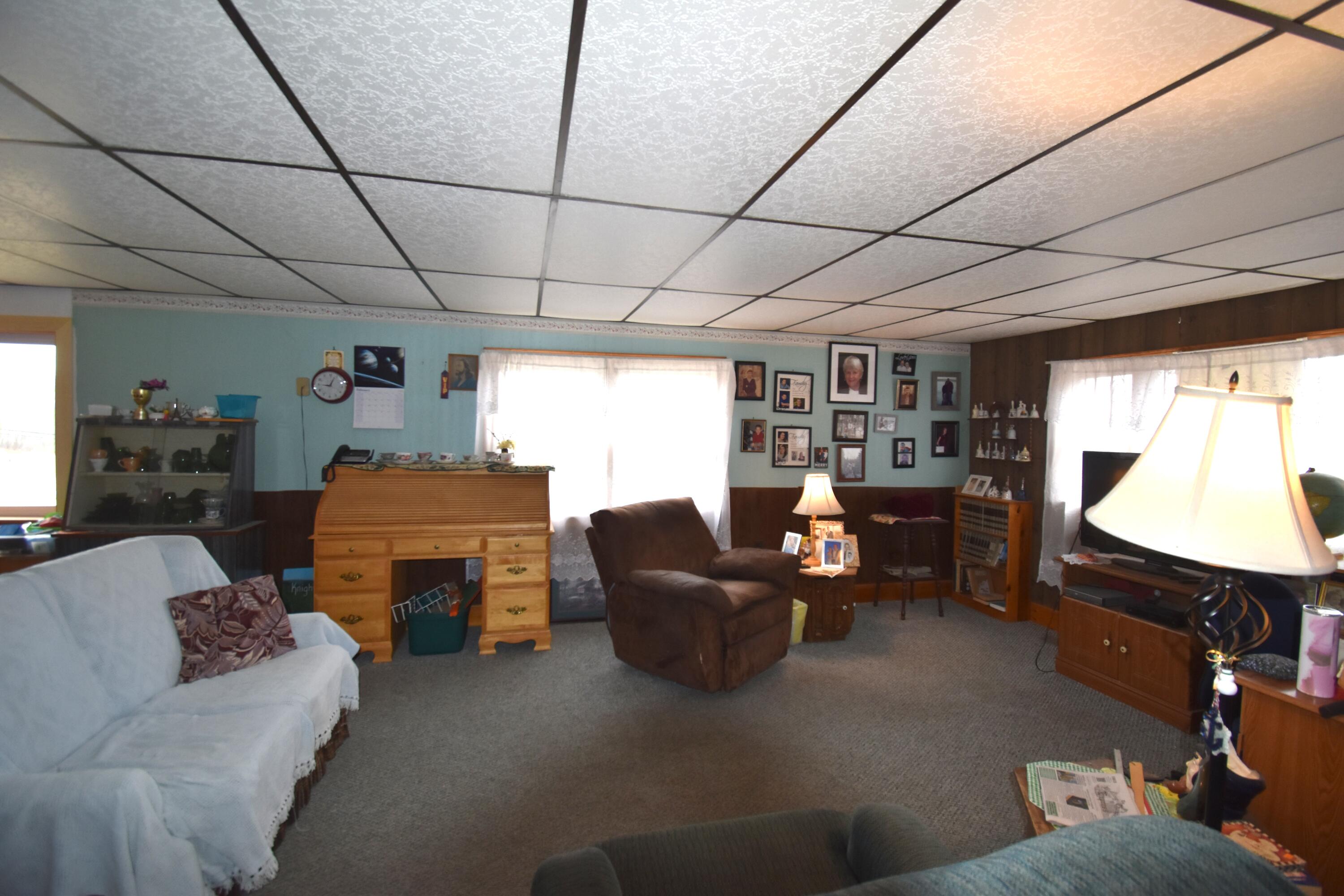 318 Bigelow Road St. Albans, ME 04971 - Photo 19 of 30 living room