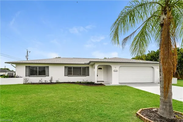 $2,220 | 302 Southeast 3rd Street, Cape Coral, FL 33990
