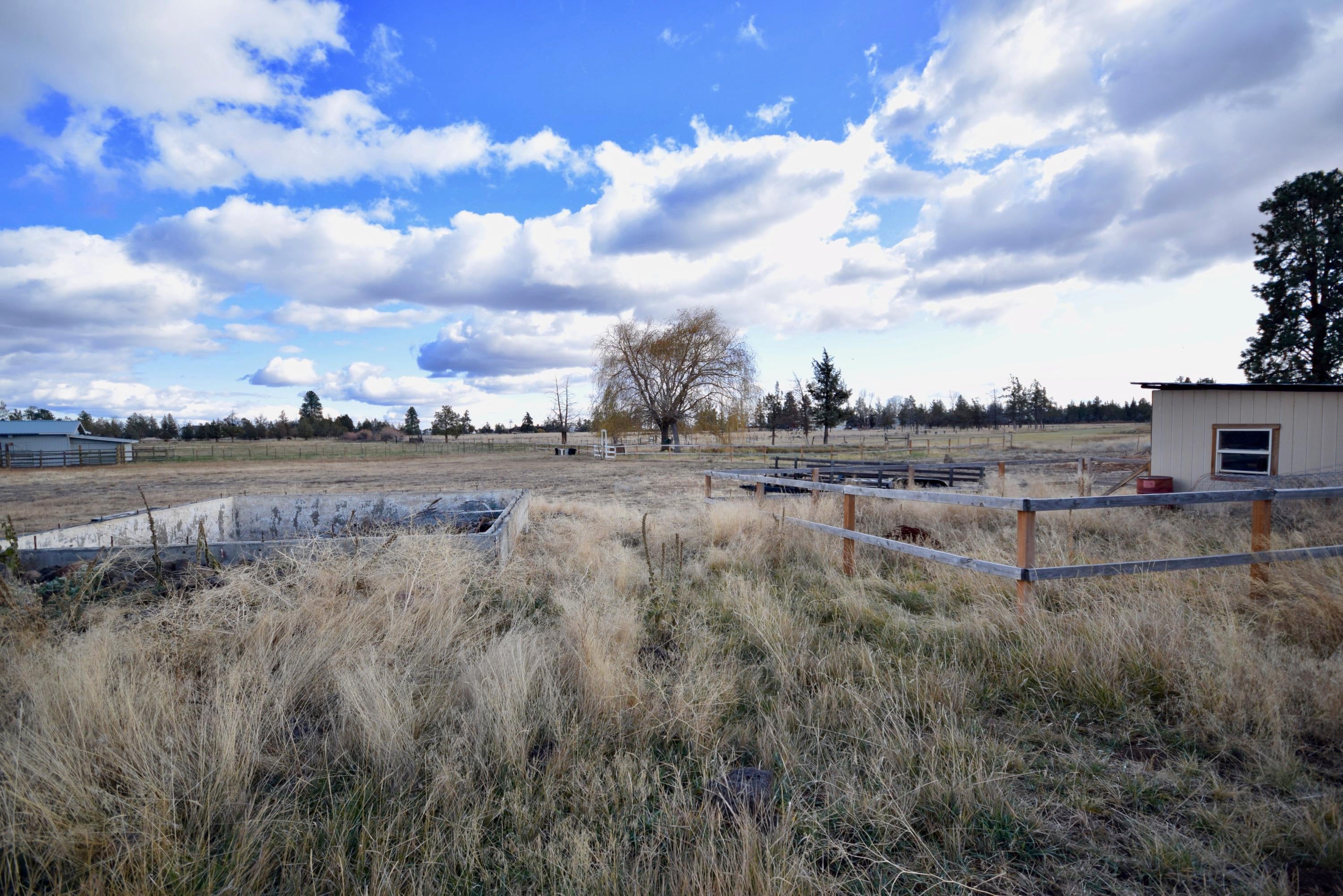 22169 Nelson Road Bend, OR 97701 - Photo 35 of 42 DSC_0048