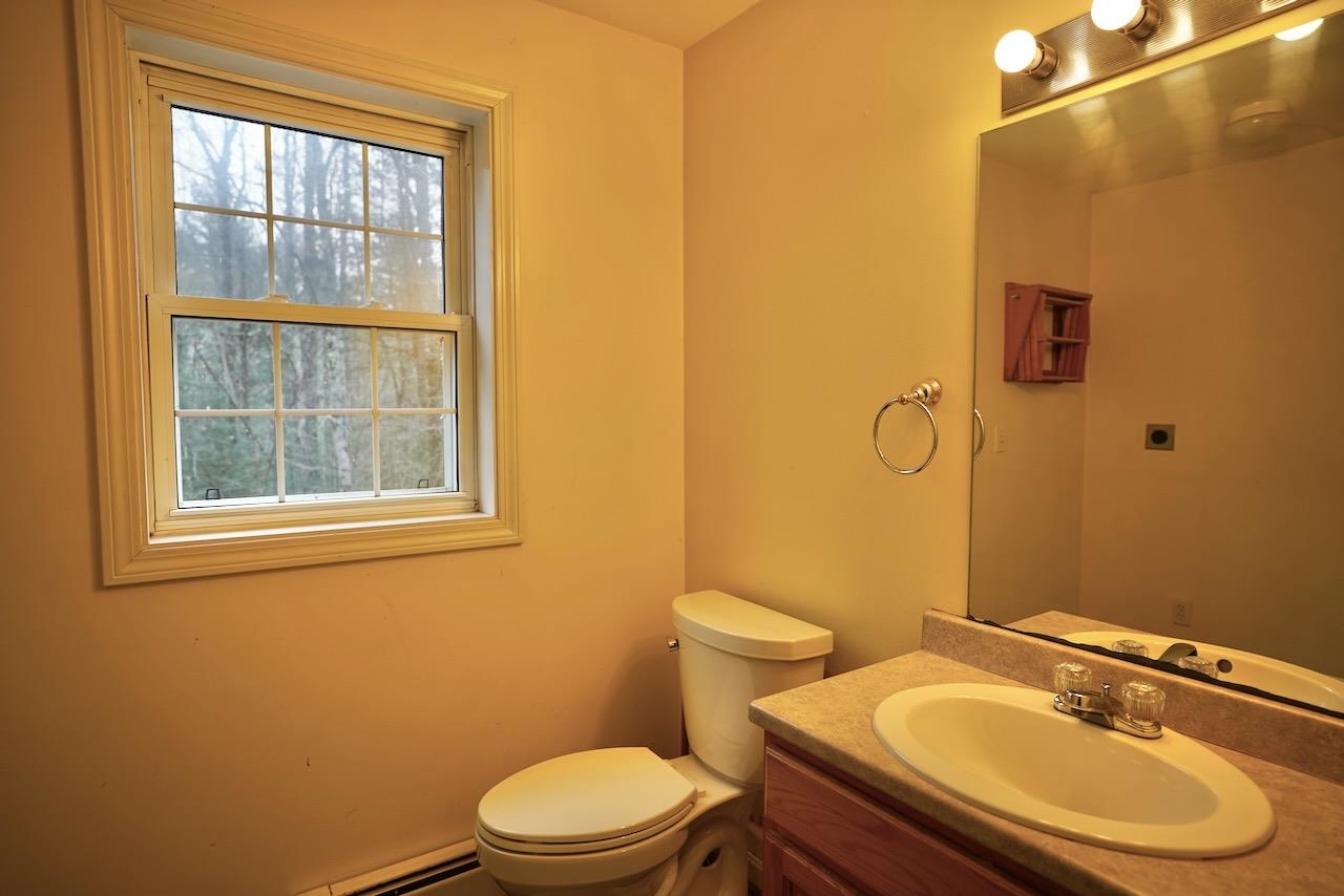 113 Karlin Road Fremont, NH 03044 - Photo 16 of 33