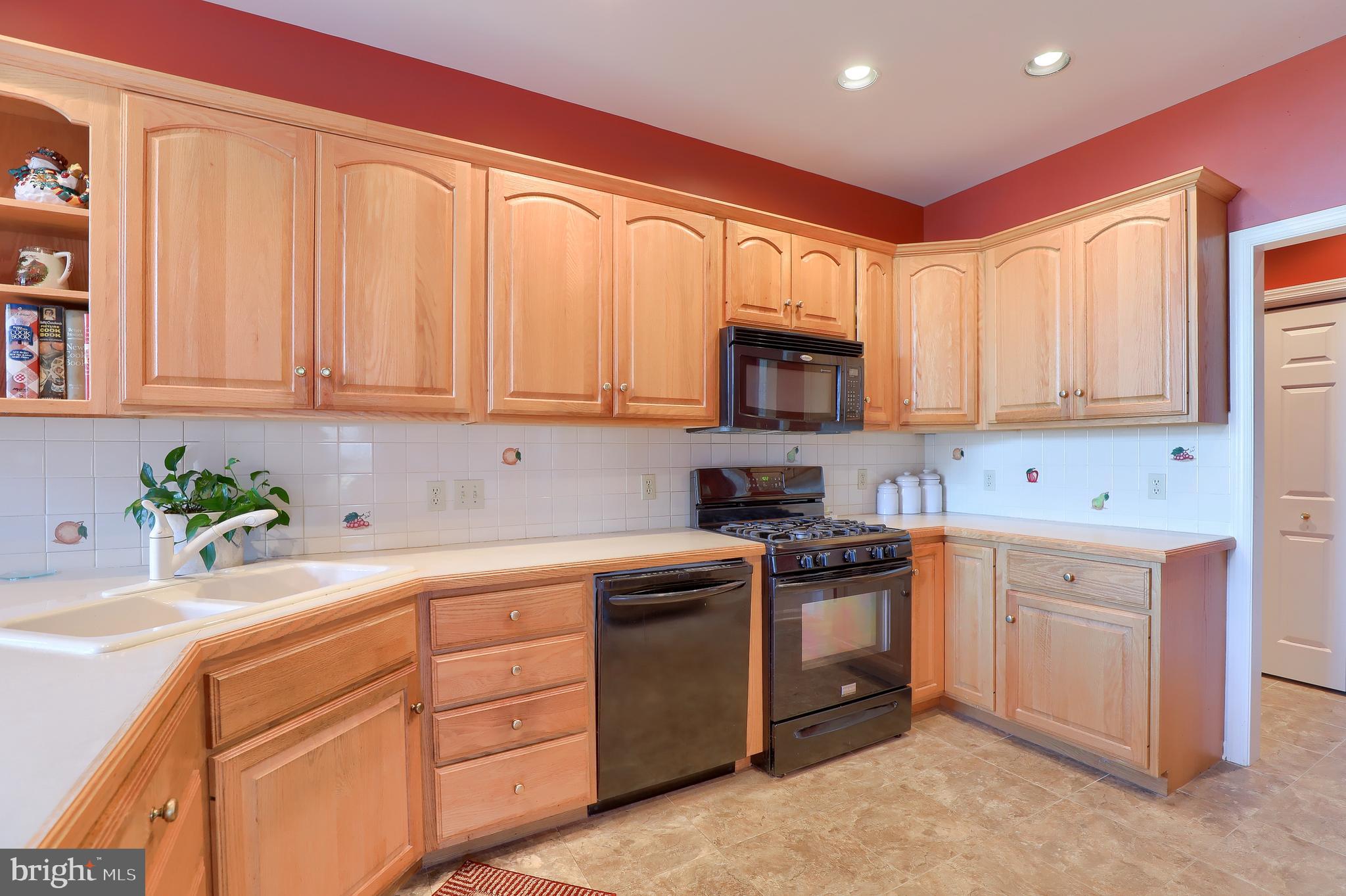 654 Northfield Road Lititz, PA 17543 - Photo 11 of 48 Gallery Image 11