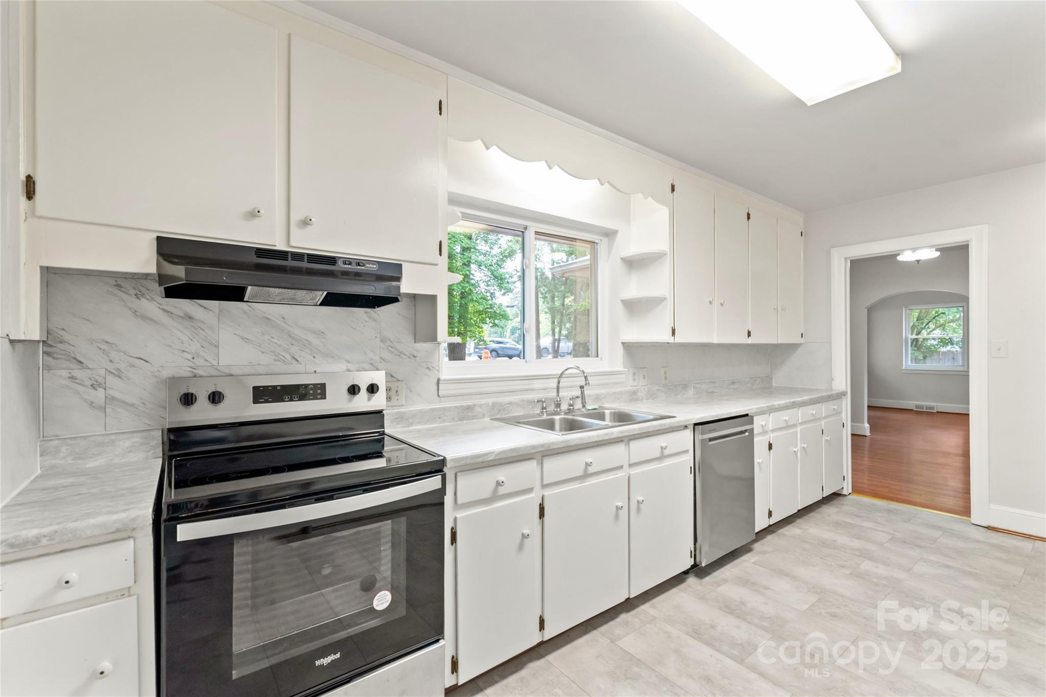 8603 Lawyers Road Charlotte, NC 28227 - Photo 14 of 30 Gallery Image 14