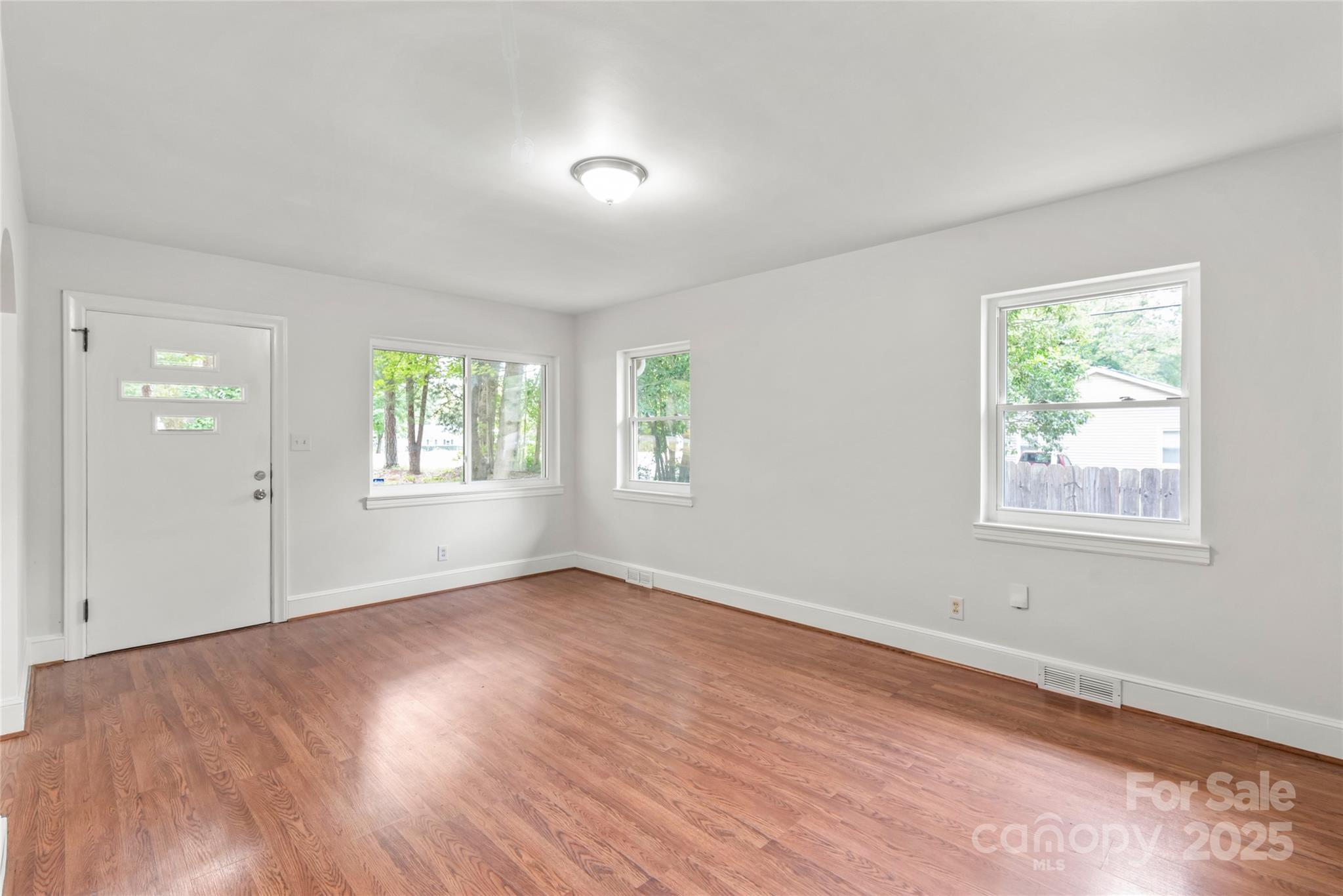 8603 Lawyers Road Charlotte, NC 28227 - Photo 9 of 30 Gallery Image 9