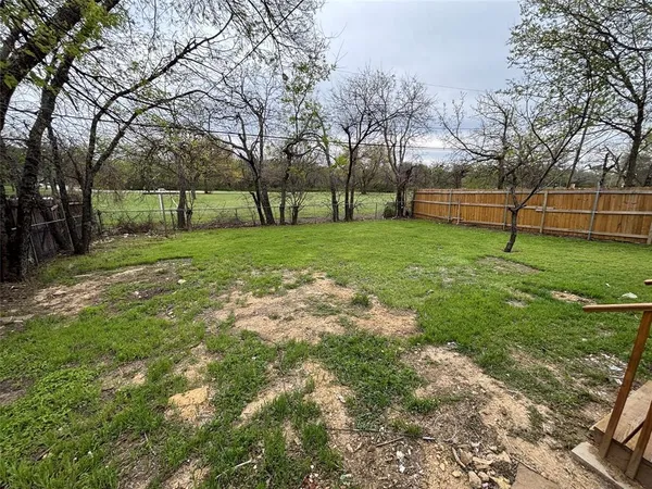 $1,750 | 2705 Belzise Terrace, Fort Worth, TX 76104
