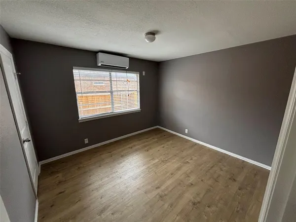 $1,750 | 2705 Belzise Terrace, Fort Worth, TX 76104