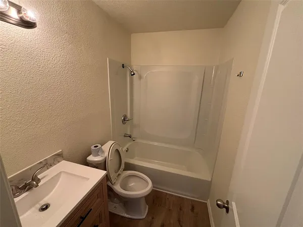 $1,750 | 2705 Belzise Terrace, Fort Worth, TX 76104