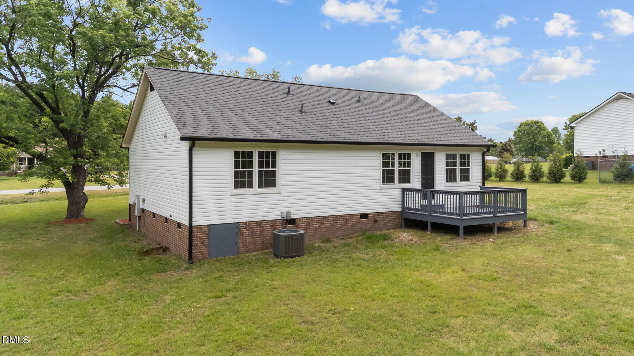 127 Riders Ridge Lane Willow Spring, NC 27592 - Photo 10 of 42 10-web-or-mls-DJI_20260501120338_0277_D