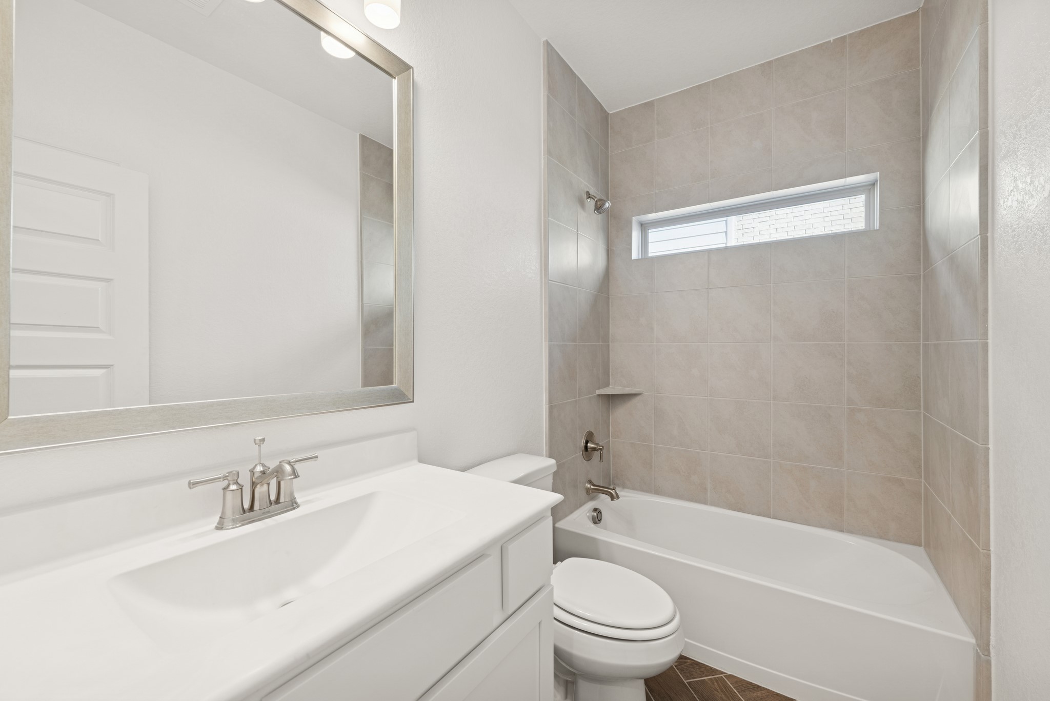 32303 Mimosa Ridge Lane Waller, TX 77484 - Photo 5 of 27 Hall bath (*Photo not of actual home and used for illustration purposes only.)