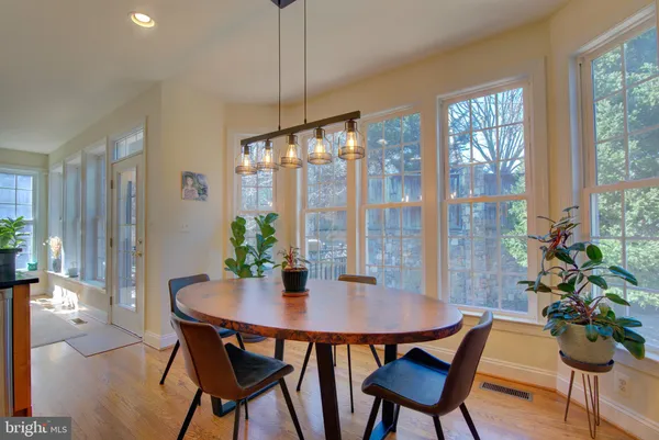 $1,125,000 | 7690 Oak Field Court, Springfield, VA 22153