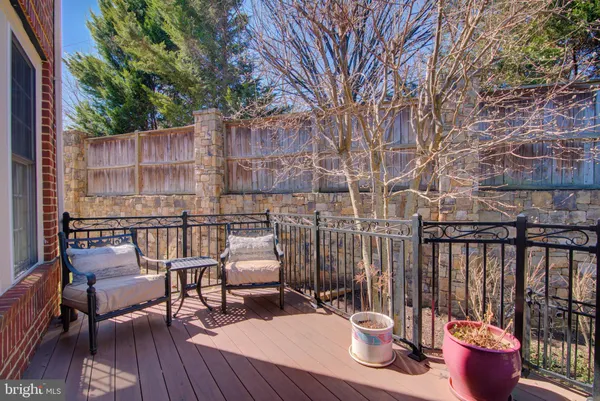 $1,125,000 | 7690 Oak Field Court, Springfield, VA 22153